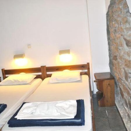 Odos Odysseos Aparthotel Ermoupoli Esterno foto