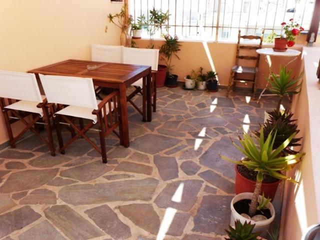Odos Odysseos Aparthotel Ermoupoli Esterno foto
