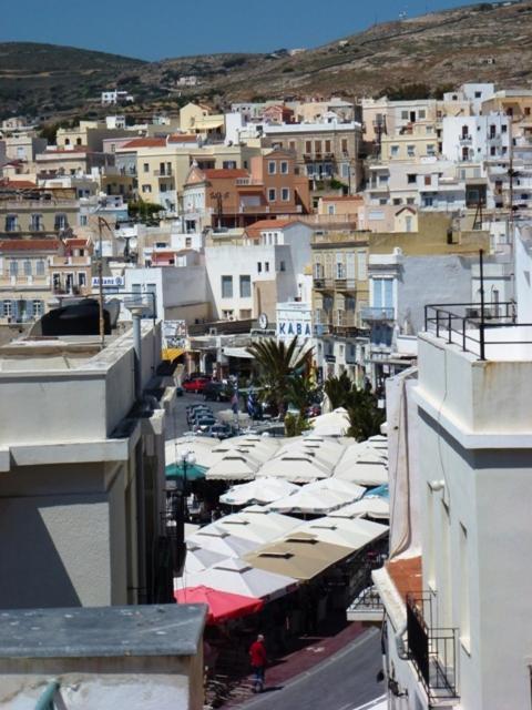 Odos Odysseos Aparthotel Ermoupoli Esterno foto